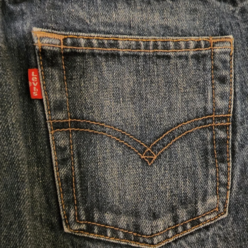Levi's Jean's - Picture 3 of 7